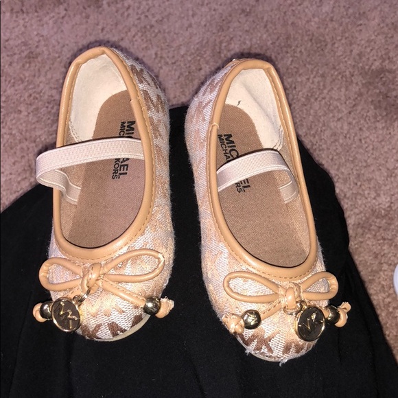 Michael Kors shoes - Picture 1 of 3